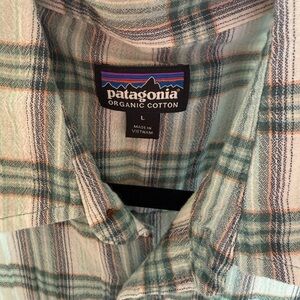 Patagonia Men's Green Plaid Gauze Shirt